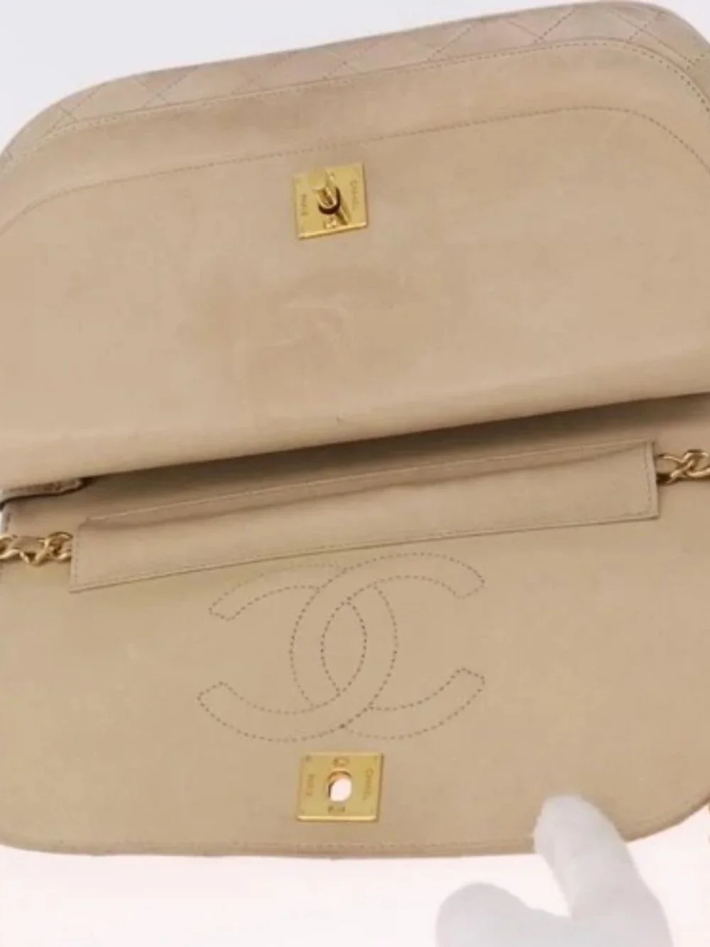 CHANEL Matelasse Chain Shoulder Bag Lamb Skin Beige Gold CC Auth 186875